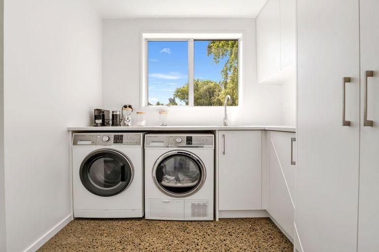 Photo of property in 12 Banks Place, Rangiora, 7400