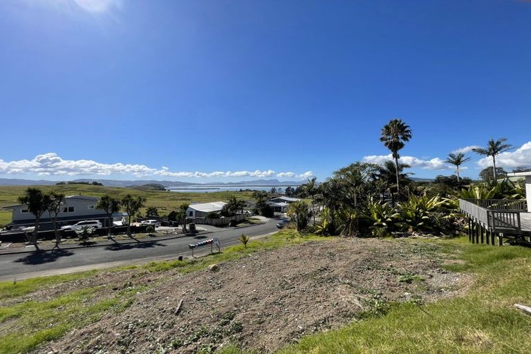 Photo of property in 8 Matakohe Place, Portland, Whangarei, 0178