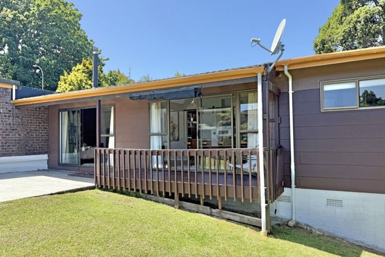 Photo of property in 5 Holyoake Place, Chatswood, Auckland, 0626