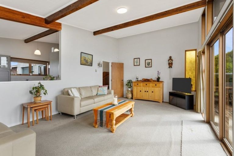 Photo of property in 130 Racecourse Road, Waiuku, 2123