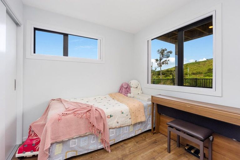 Photo of property in 12a Tikati Rise, Long Bay, Auckland, 0630