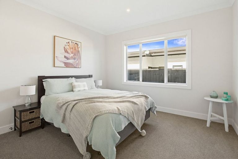 Photo of property in 14 Topping Place, Whitianga, 3510