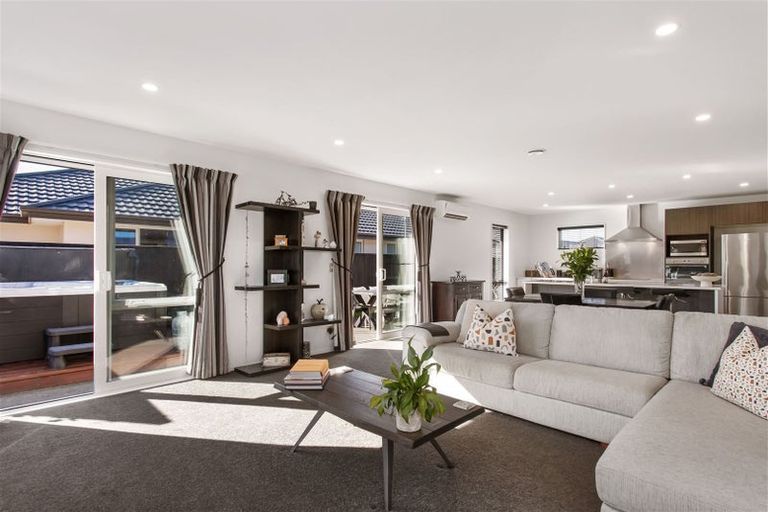 Photo of property in 50 Cairnbrae Drive, Prebbleton, 7604