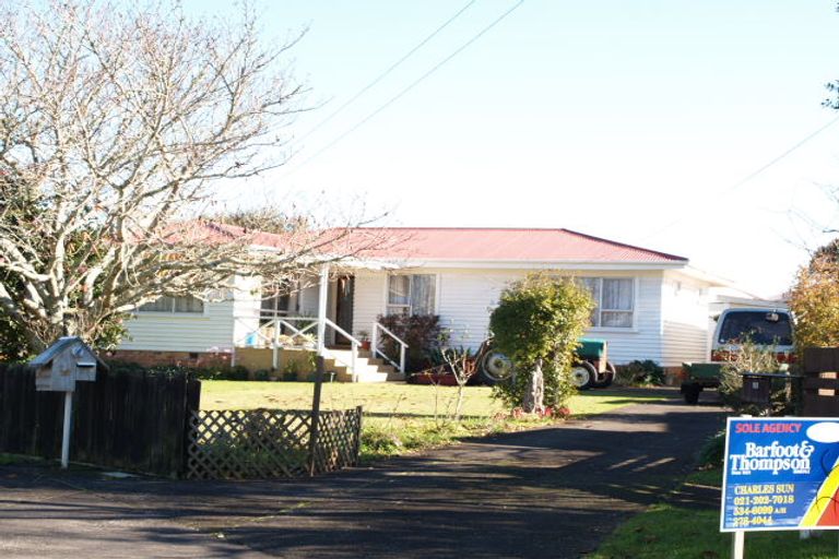 Photo of property in 8 Thompson Street, Mangere East, Auckland, 2024