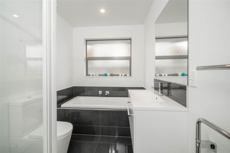 Photo of property in 9 Park Lane, Rolleston, 7614