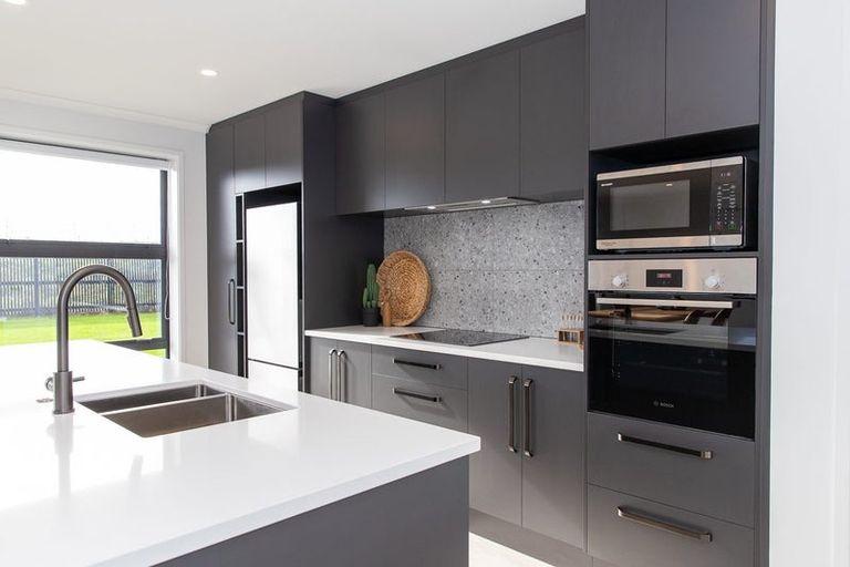 Photo of property in 28 Boyce Crescent, Cambridge, 3434