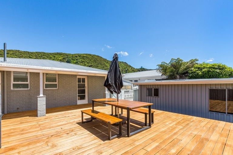 Photo of property in 20 Parenga Street, Wainuiomata, Lower Hutt, 5014