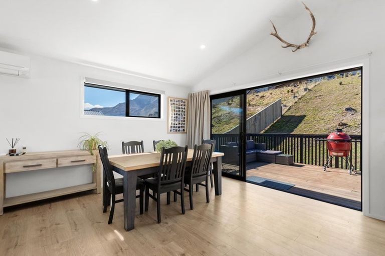 Photo of property in 31 Muster Road, Jacks Point, 9371