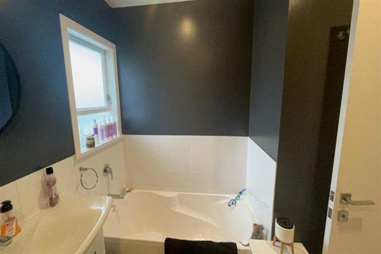 Photo of property in 41 Farquhar Road, Glendene, Auckland, 0602