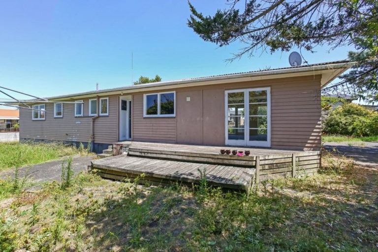 Photo of property in 30 President Avenue, Papakura, 2110