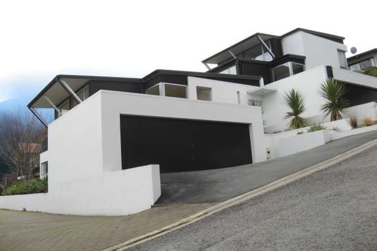 Photo of property in 12 Malaghan Street, Queenstown, 9300