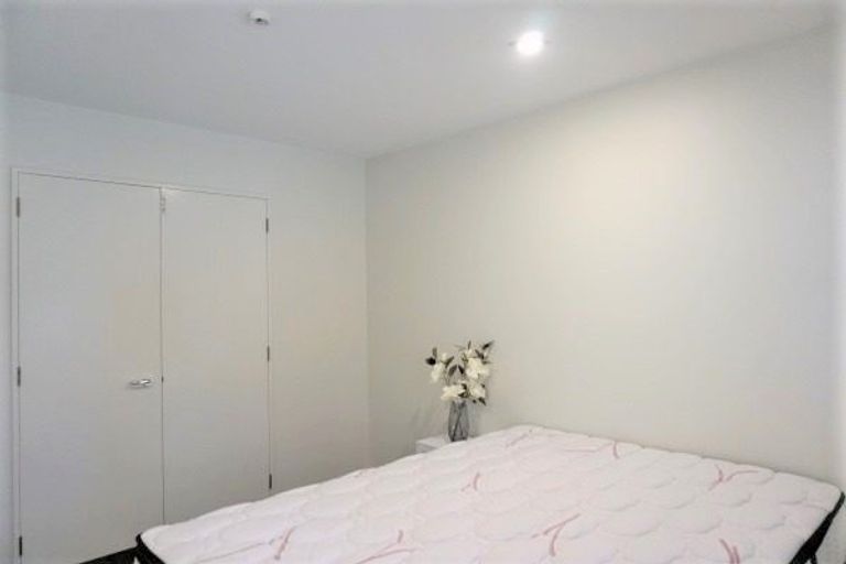 Photo of property in St James Courts, 8/77 Gloucester Street, Christchurch Central, Christchurch, 8013