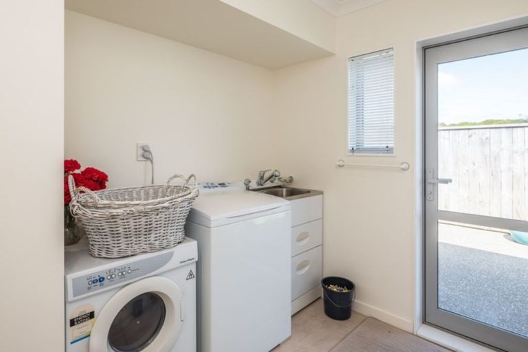 Photo of property in 14 Petrel Close, Paraparaumu Beach, Paraparaumu, 5032