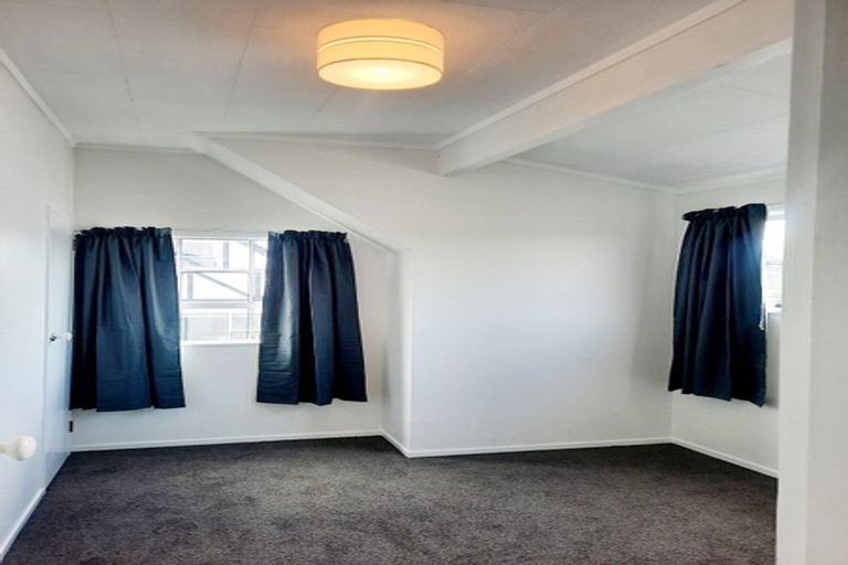 Photo of property in 11f5- John Street, Trentham, Upper Hutt, 5018