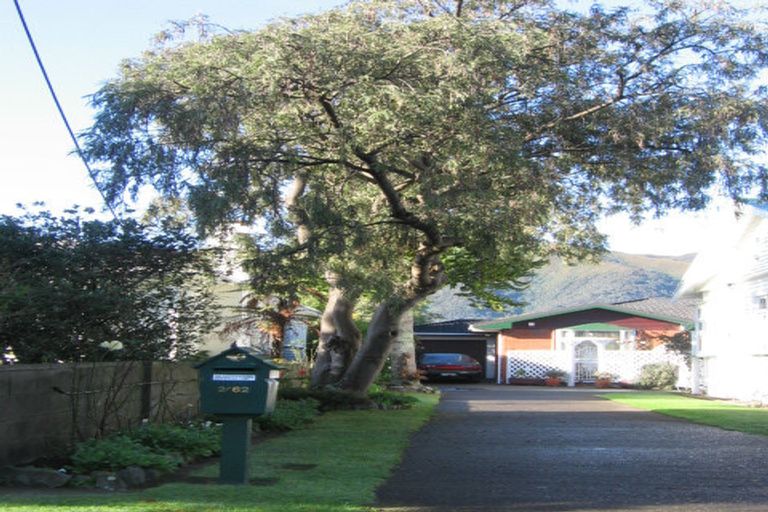 Photo of property in 1/62 Totara Crescent, Woburn, Lower Hutt, 5011