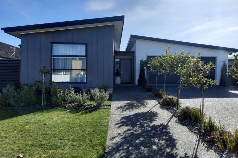Photo of property in 3 Lewis Close, Rangiora, 7400