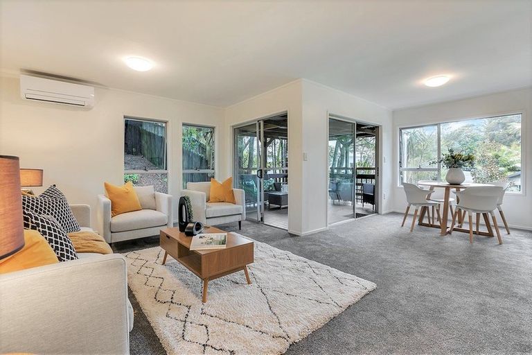 Photo of property in 5 Caram Place, Birkenhead, Auckland, 0626