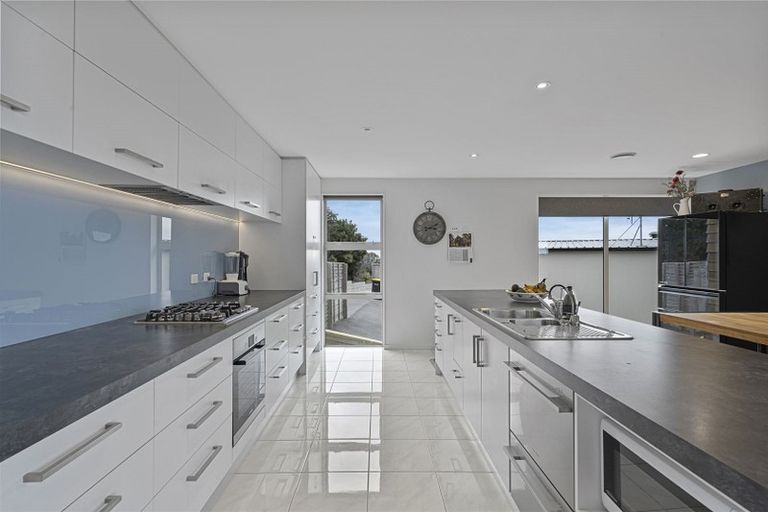 Photo of property in 175 Major Hornbrook Road, Mount Pleasant, Christchurch, 8081