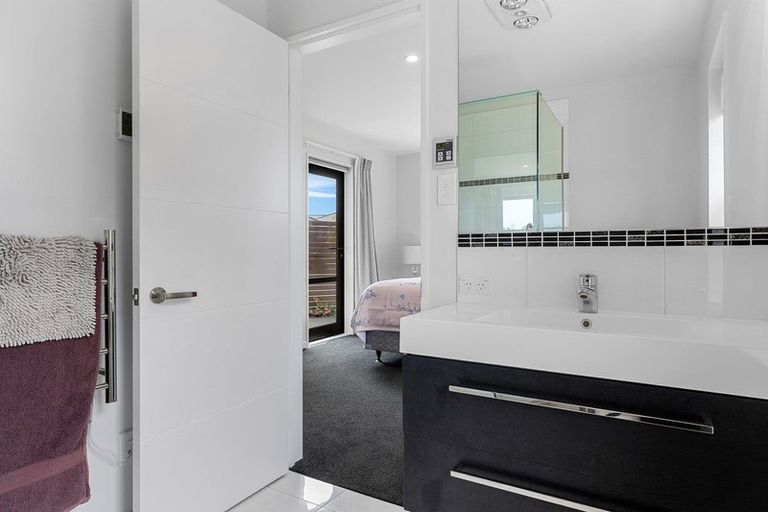 Photo of property in 21 Tangy Loch Lane, Broomfield, Christchurch, 8042