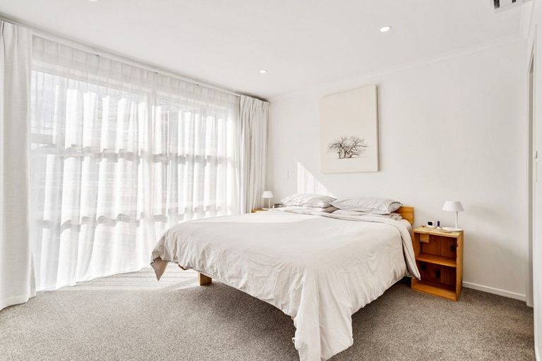 Photo of property in 28e Ian Morrison Road, Hobsonville, Auckland, 0616