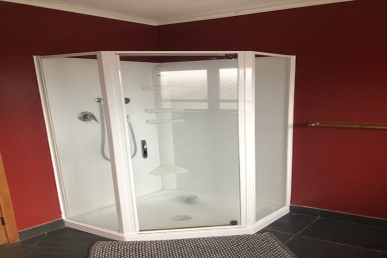 Photo of property in 3 Halberg Street, Papakura, 2110