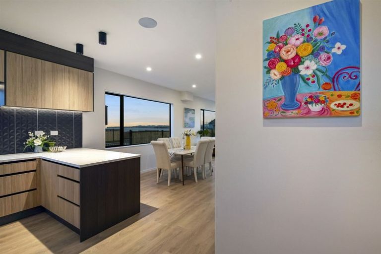 Photo of property in 17 Ocean Breeze Avenue, Hobsonville, Auckland, 0616