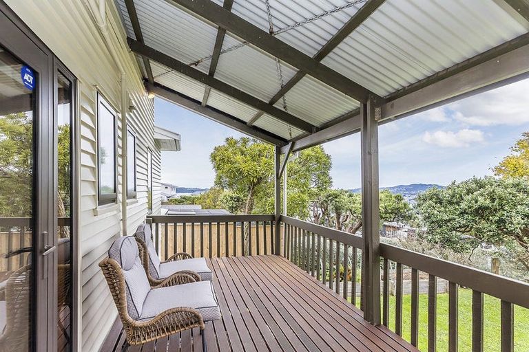 Photo of property in 25 Homebush Road, Khandallah, Wellington, 6035