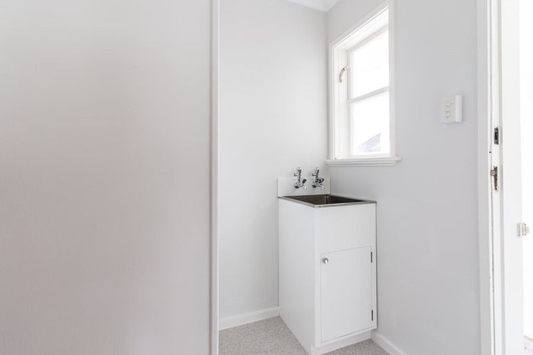 Photo of property in 22 Moheke Avenue, Roslyn, Palmerston North, 4414