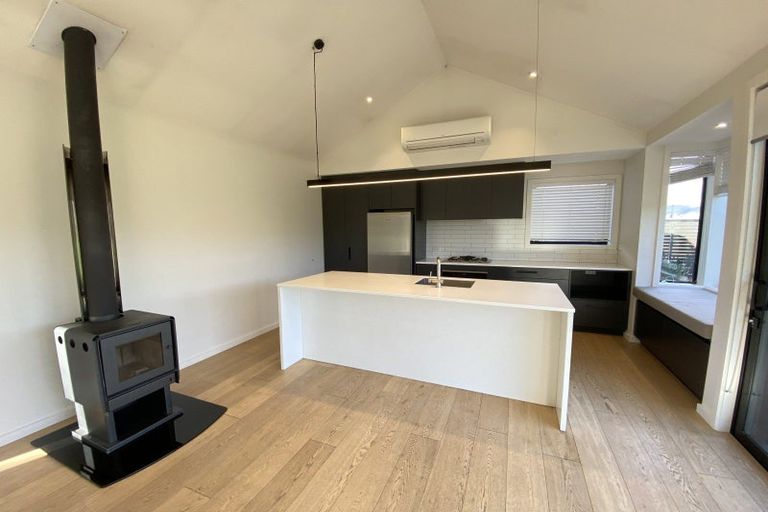 Photo of property in 5 Kotuku Lane, Jacks Point, Queenstown, 9371