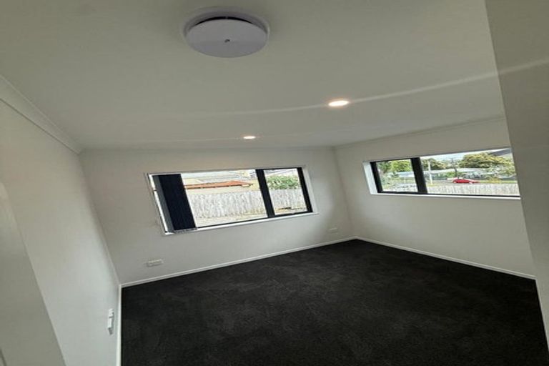 Photo of property in 16 Christmas Road, Manurewa, Auckland, 2102