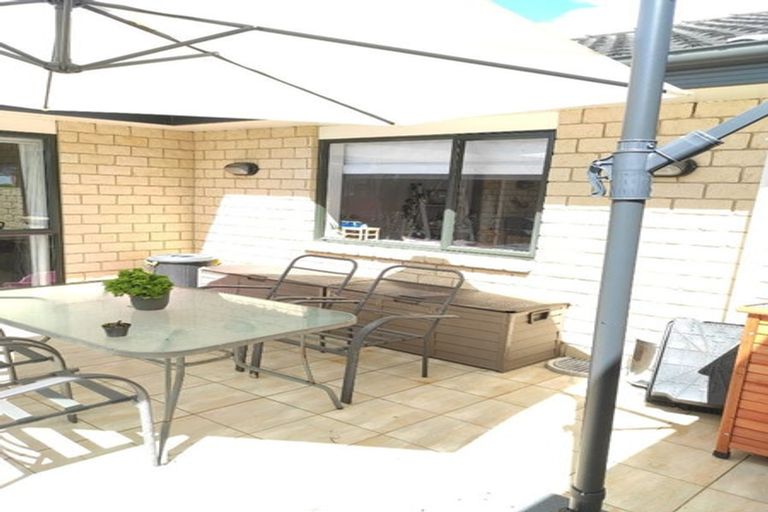 Photo of property in 22 Ranchod Terrace, Pukekohe, 2120