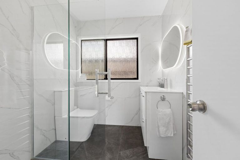 Photo of property in 64 Langana Avenue, Browns Bay, Auckland, 0630