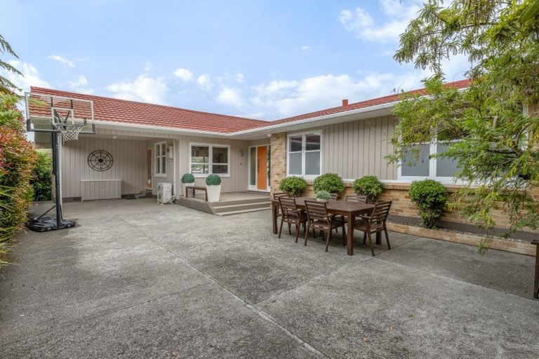 Photo of property in 4 Lane Crescent, Tawa, Wellington, 5028