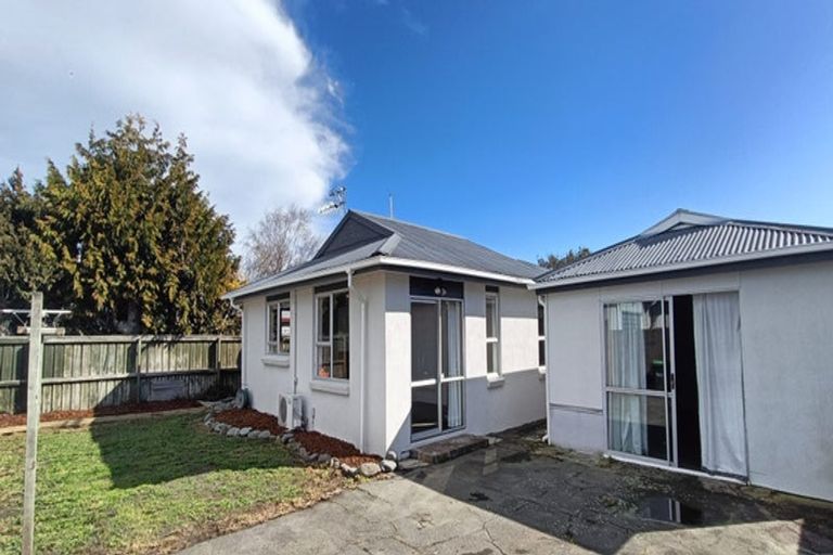 Photo of property in 58 Inwoods Road, Parklands, Christchurch, 8083