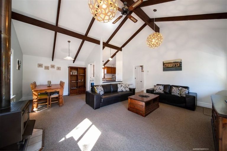 Photo of property in 10 Hamilton Road, Queenstown, 9300