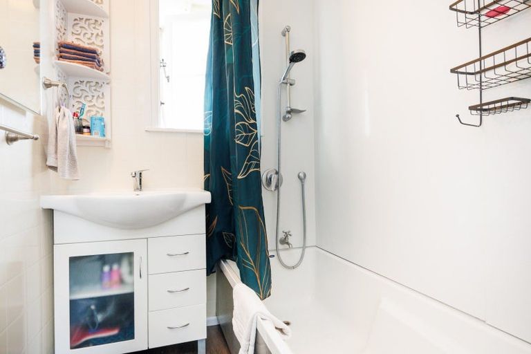 Photo of property in 30 Sutherland Crescent, Westbrook, Palmerston North, 4412