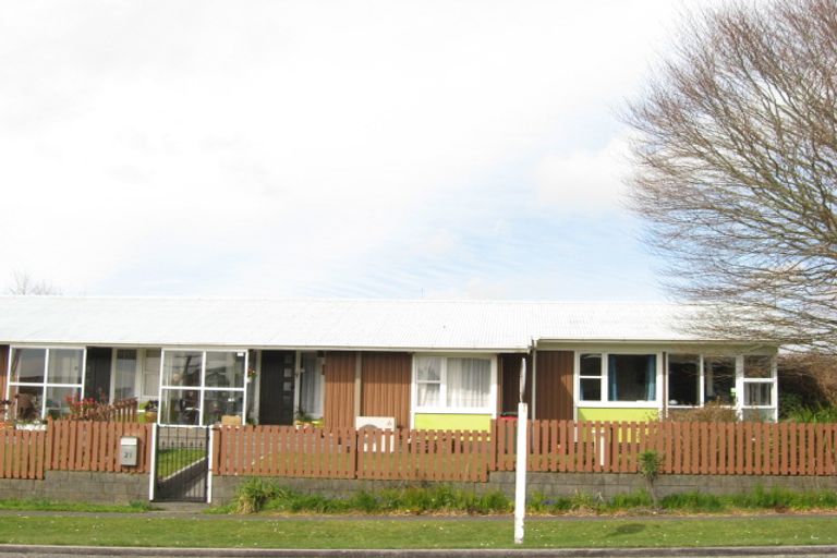 Photo of property in 49 Broadway, Stratford, 4332