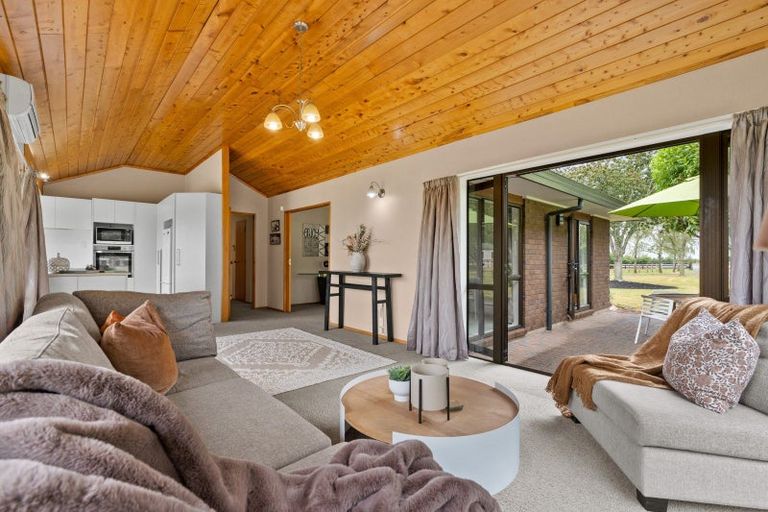Photo of property in 419 Clevedon-takanini Road, Clevedon, 2582