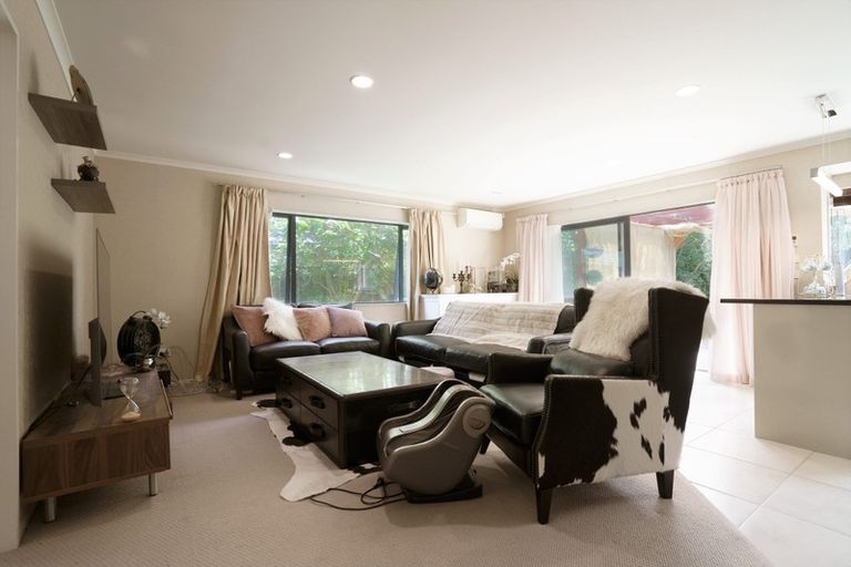 Photo of property in 8 Maybole Drive, Flat Bush, Auckland, 2016