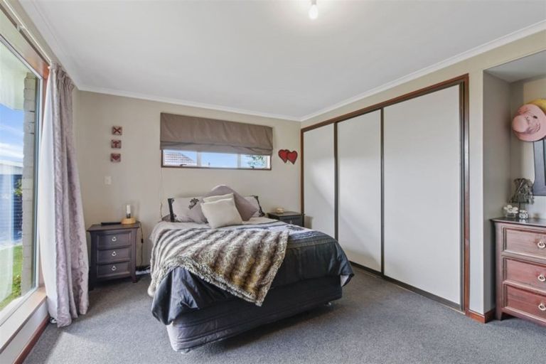 Photo of property in 55 Oriana Crescent, Hornby, Christchurch, 8042