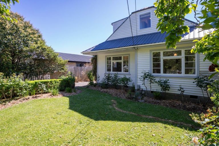 Photo of property in 37 Tainui Street, Somerfield, Christchurch, 8024