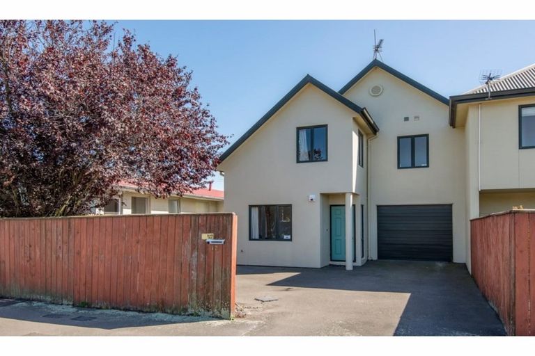 Photo of property in 12 Burdale Street, Riccarton, Christchurch, 8011
