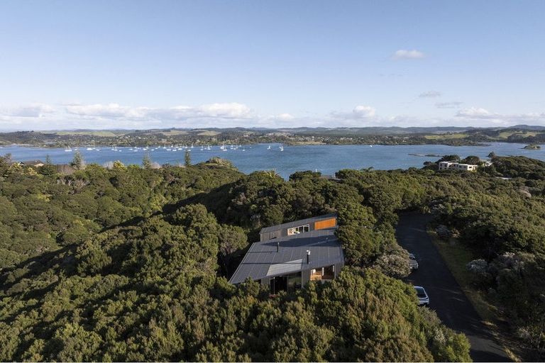 Photo of property in 3 Bush Point Road, Kerikeri, 0294