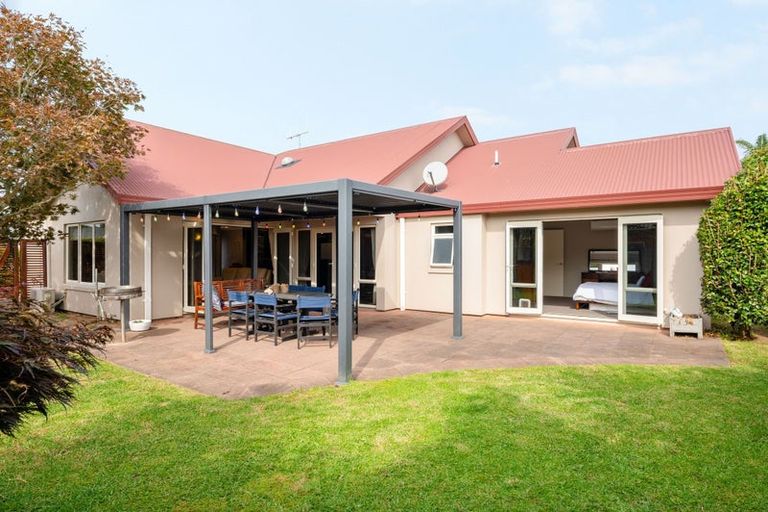 Photo of property in 76 Saint James Drive, Huntington, Hamilton, 3210