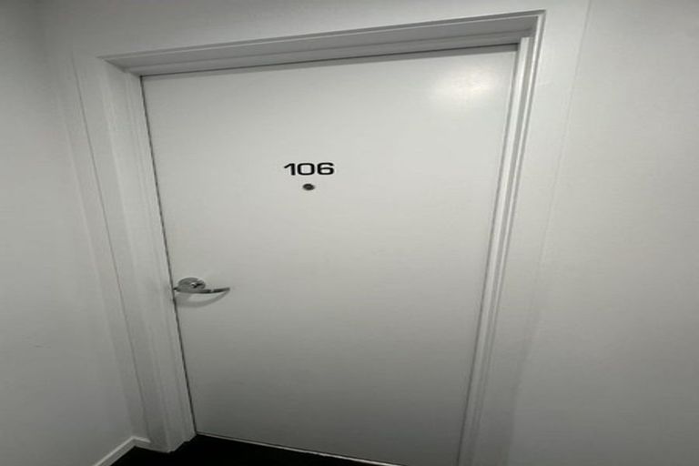 Photo of property in 106/28c Eileen Newey Place, Henderson, Auckland, 0612