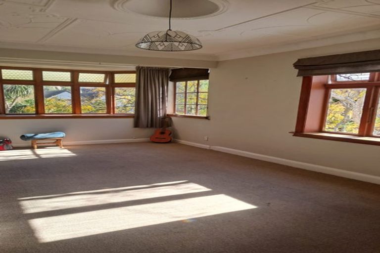 Photo of property in 142 Russell Terrace, Berhampore, Wellington, 6023