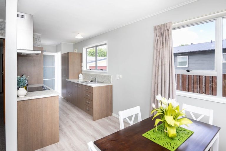 Photo of property in 35 Karen Crescent, Dinsdale, Hamilton, 3204