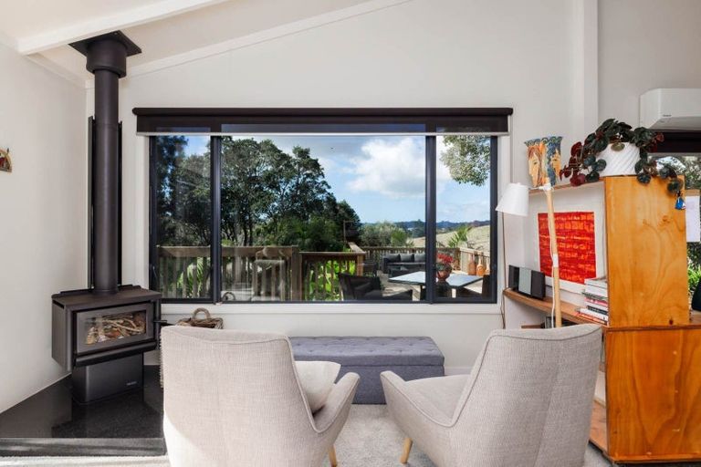 Photo of property in 35 Skudders Beach Road, Kerikeri, 0294