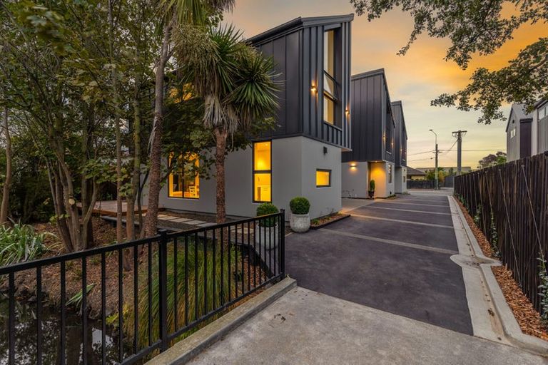 Photo of property in 202b Edgeware Road, Edgeware, Christchurch, 8013