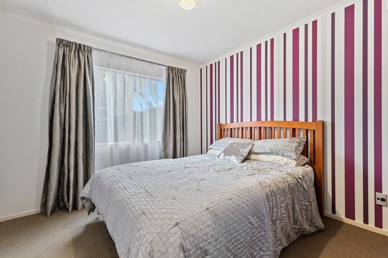 Photo of property in 12 Parkwood Place, Huntington, Hamilton, 3210